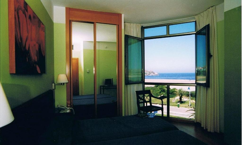 Hotel La Concha De Suances Room photo